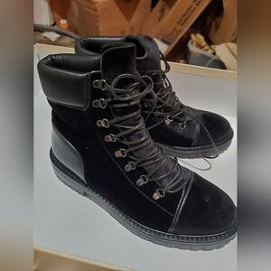 NIB Sz 36.5 $1370 Alaia boots